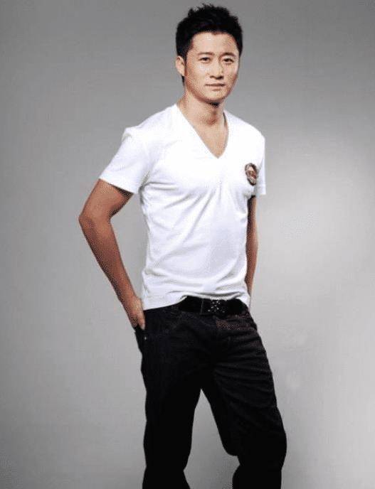 他曾断言“吴京火不了”<strong></p>
<p>币火全球</strong>，如今吴京火遍全球，自己却遭全网封杀
