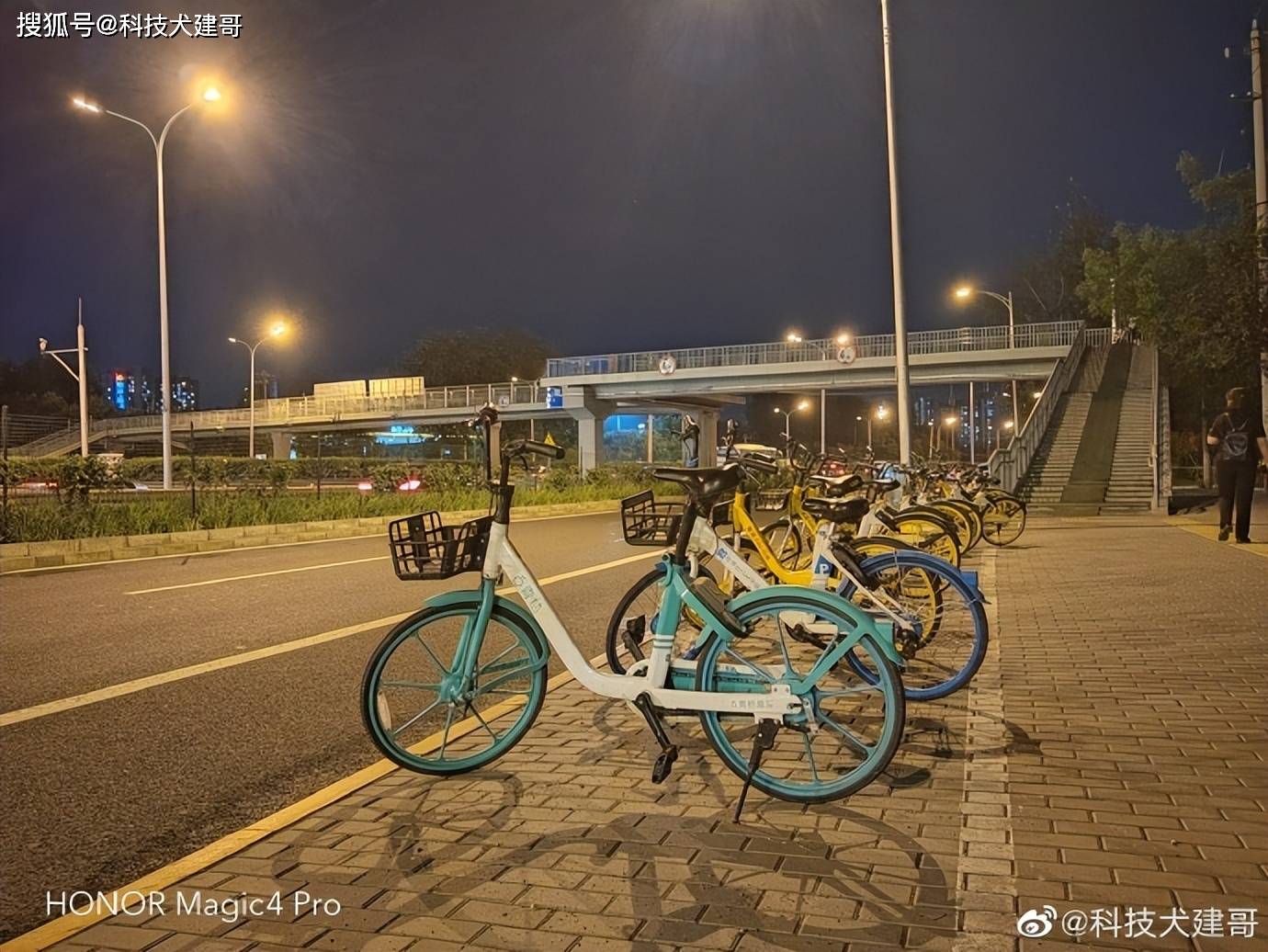 夜拍对比:荣耀70 Pro、荣耀Magic4 Pro、Find X3 Pro<strong></p>
<p>火币网pro</strong>,谁最强