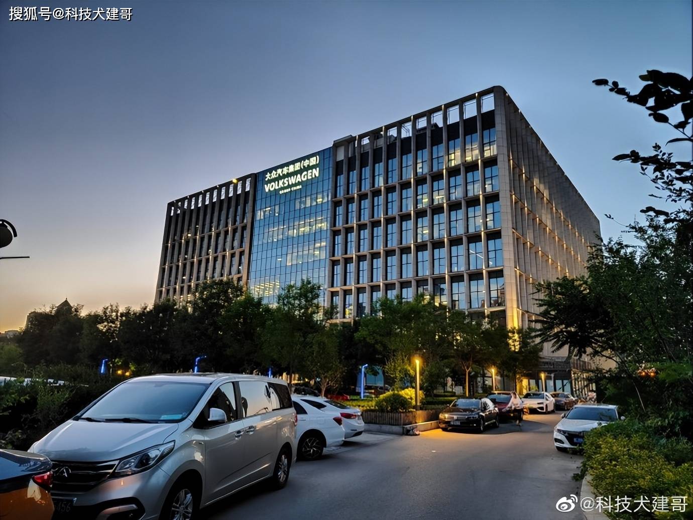 夜拍对比:荣耀70 Pro、荣耀Magic4 Pro、Find X3 Pro<strong></p>
<p>火币网pro</strong>,谁最强