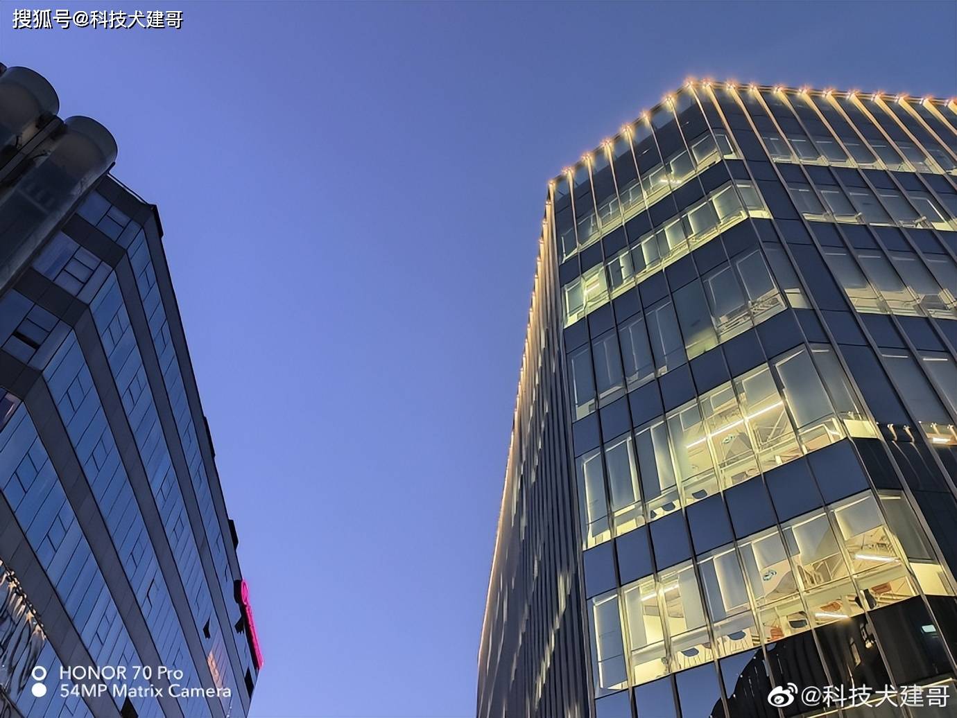 夜拍对比:荣耀70 Pro、荣耀Magic4 Pro、Find X3 Pro<strong></p>
<p>火币网pro</strong>,谁最强