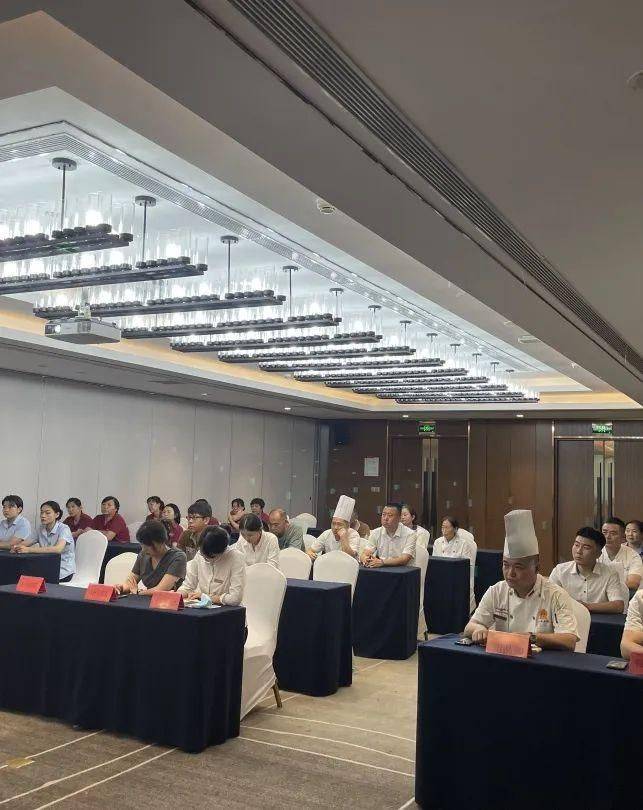 雅阁酒店集团|泰合卓凡雅阁酒店员工培训与工作会议