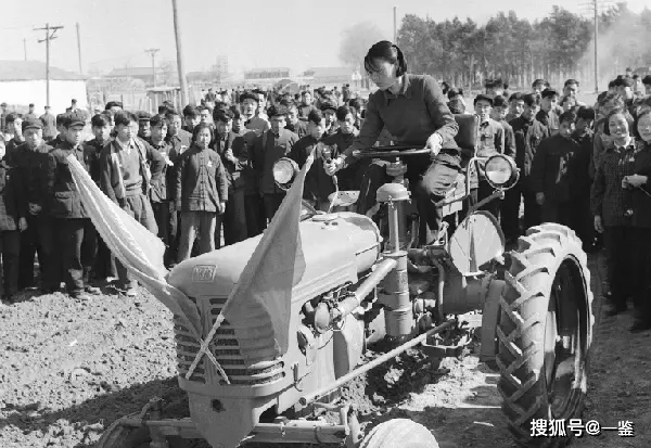 她因太优秀被印在一元人民币上<strong></p>
<p>币岁</strong>，11岁嫁表哥，高寿90，您认识吗？