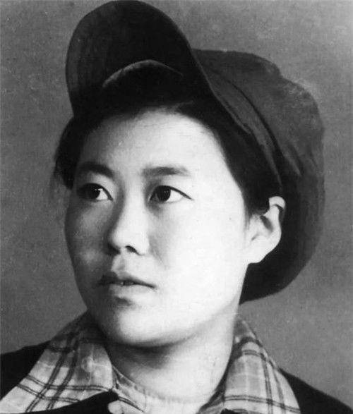她11岁嫁表哥<strong></p>
<p>币岁</strong>，因长得太美被印在人民币上，活到90岁，你或许认识