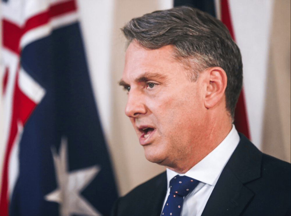 铁矿石用人民币结算后，澳防长在美国“交出主权”，对华强硬表态