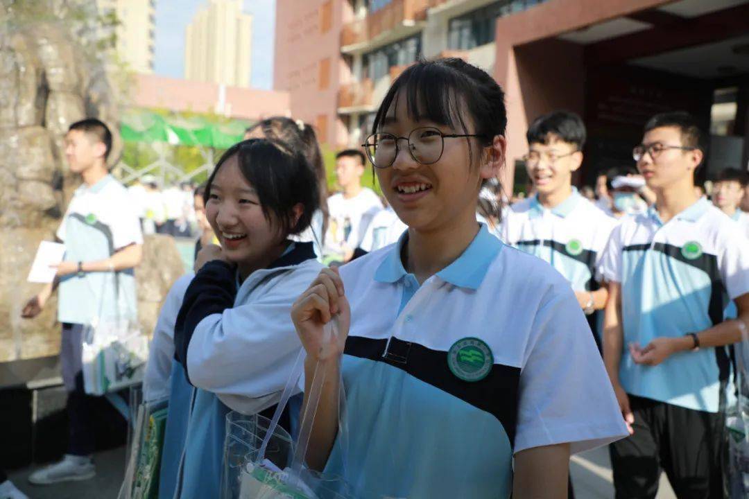 ​给给给给给给给力!