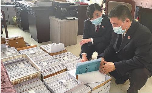未经批准设机构炒美股赚提成<strong></p>
<p>留学生炒美股</strong>！淄博临淄办理一起擅自设立金融机构案