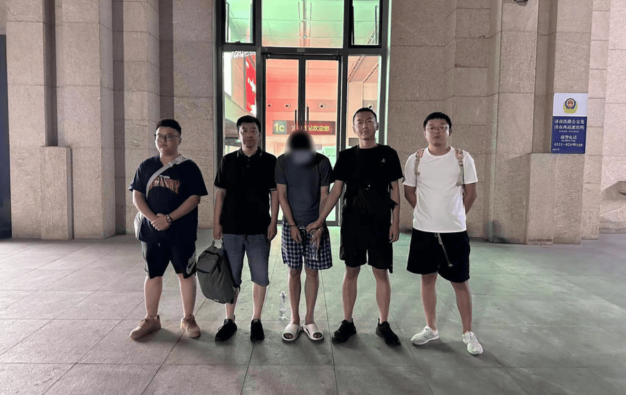 “投资理财”“红利返现”？两人误入理财骗局<strong></p>
<p>1万元理财</strong>，被骗近20万元