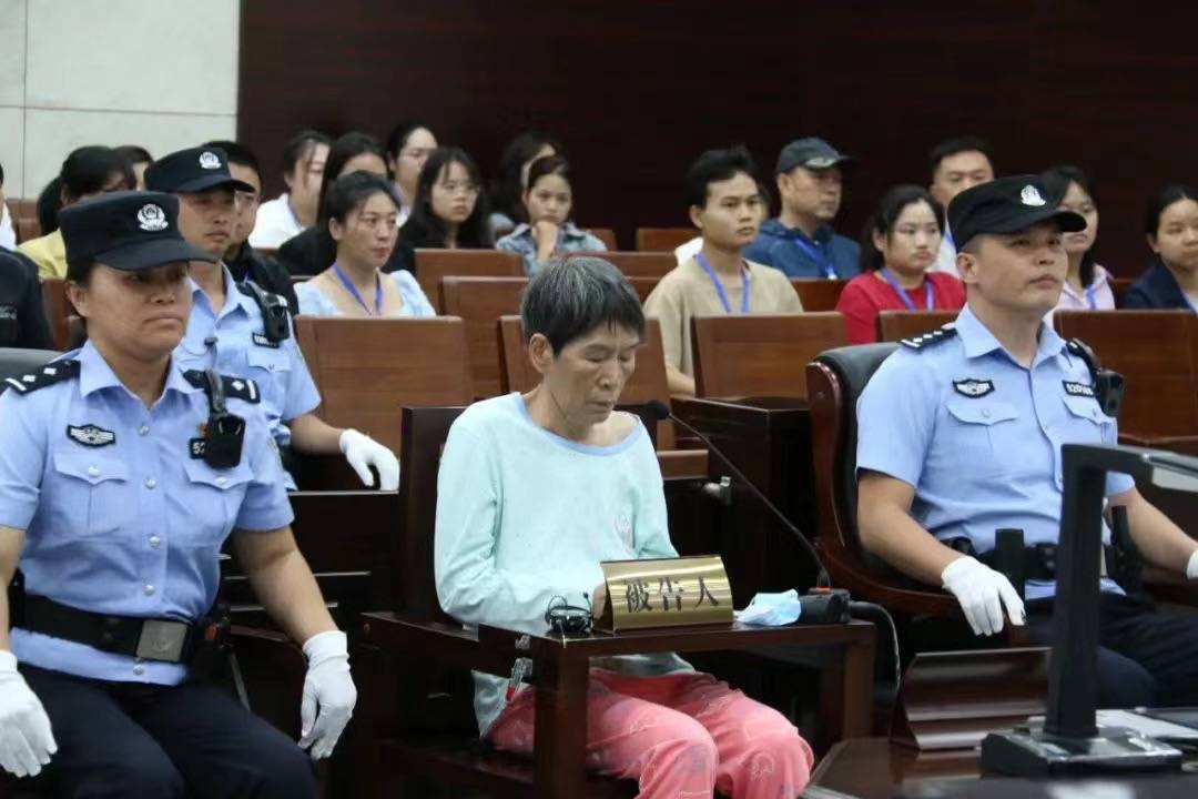 死刑！余华英拐卖儿童案重审宣判<strong></p>
<p>巴菲特理财</strong>，其当庭表示上诉