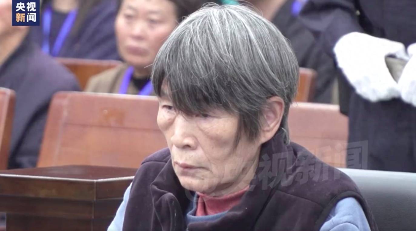 余华英死刑当庭上诉<strong></p>
<p>巴菲特理财</strong>，杨妞花：第一次见她垂头丧气，全程低头双手发抖，但没有任何道歉