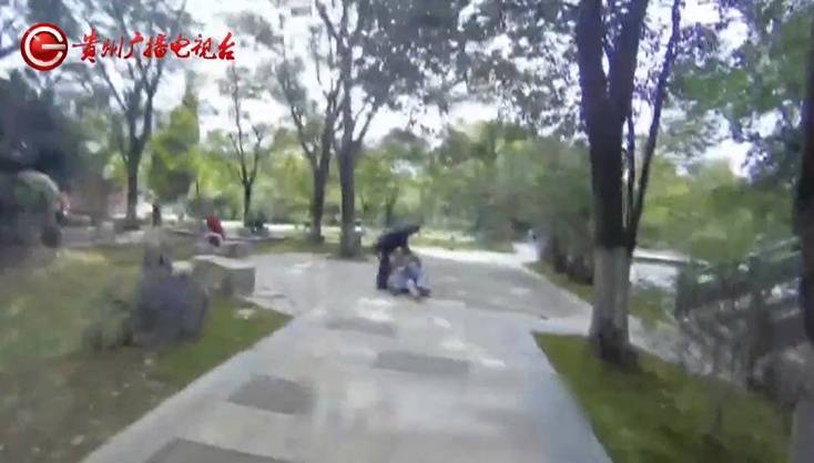 “亲爱的<strong></p>
<p>最近理财</strong>，千万别说漏嘴！”68岁贵州阿姨遇“黄昏恋”，监控拍下……
