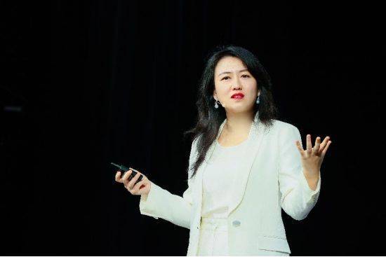 出海吧<strong></p>
<p>华夏理财险</strong>，姐姐！2024中国女性领航者大会暨天下女人国际论坛十周年庆典成功举行