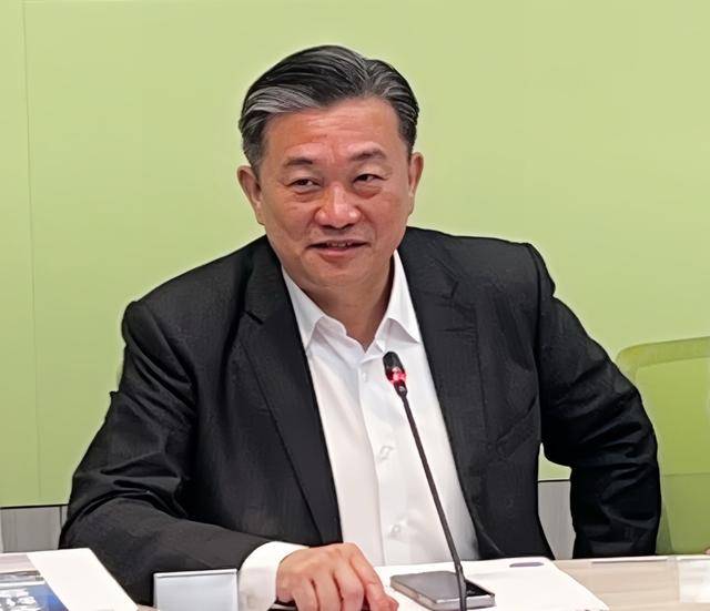 王定宇称《光辉岁月》《海阔天空》在大陆不能唱<strong></p>
<p>理财学院</strong>，台网友轰：造谣一张嘴