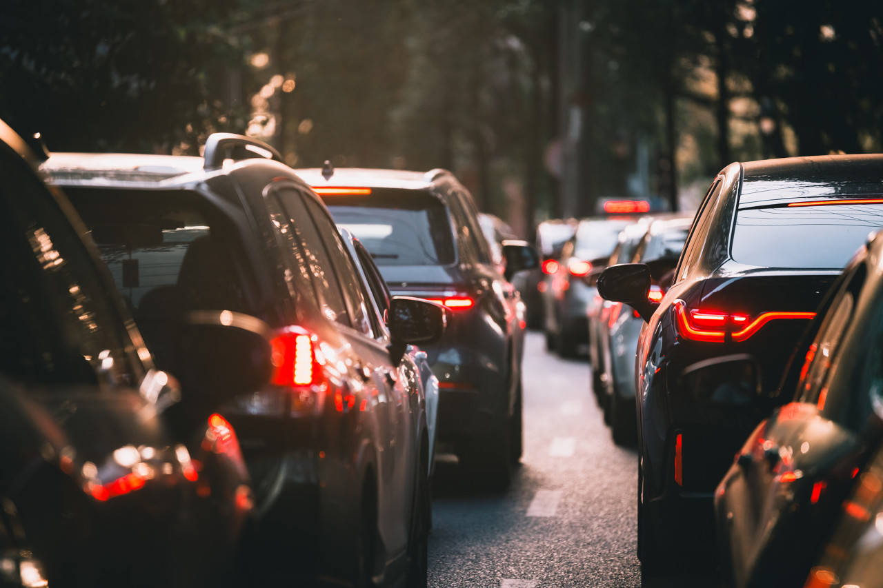 骑电动自行车<strong></p>
<p>理财学院</strong>，我有多“尴尬”：走哪，停哪，咋充电
