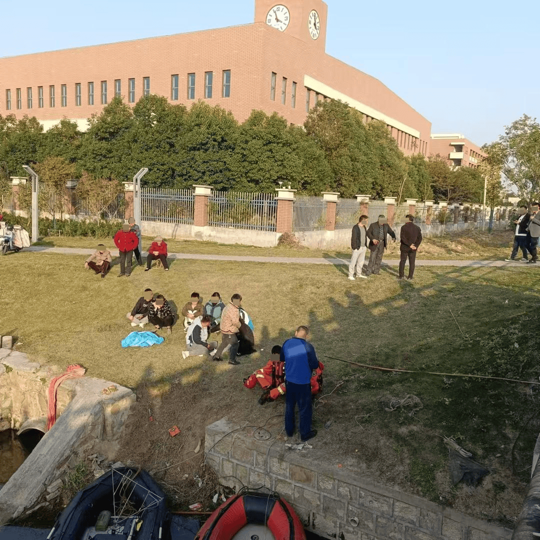 家属称读高一儿子跳桥轻生<strong></p>
<p>君融理财</strong>，丈夫营救身亡其子仍失联 警方：已有人员在现场