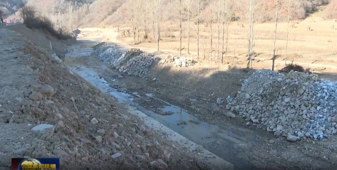 调研途中<strong></p>
<p>有盈理财</strong>，吉林省委书记多次随机停车察看水毁工程施工情况