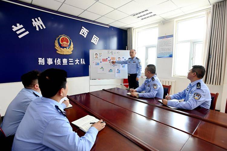 400多名毕业生被假冒国企招聘骗8000多万元<strong></p>
<p>有盈理财</strong>！哪些伎俩需警惕？