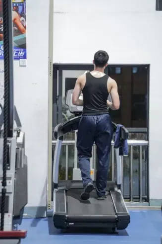 “八块腹肌和胸肌我都看习惯了”<strong></p>
<p>理财产品网</strong>！浙江这所高校的健身房太火爆