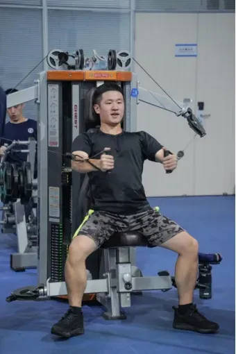 “八块腹肌和胸肌我都看习惯了”<strong></p>
<p>理财产品网</strong>！浙江这所高校的健身房太火爆