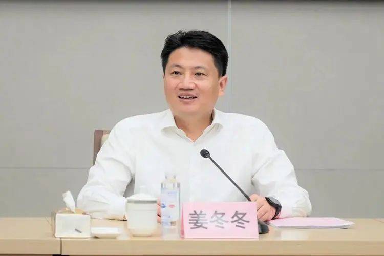 江苏最年轻市委书记<strong></p>
<p>农银理财产品</strong>,送给年轻干部“五句话”