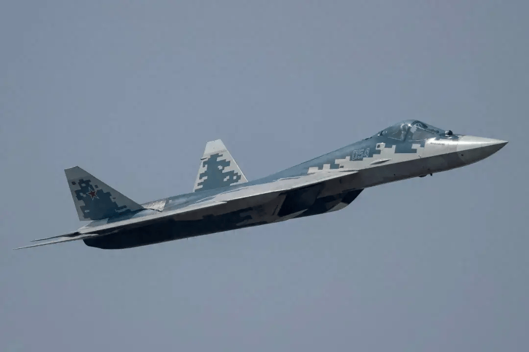 62岁苏-57飞行员炫技“落叶飘”<strong></p>
<p>农银理财产品</strong>，他说：歼-20成群飞行非常棒