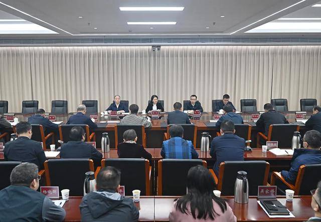 <strong></p>
<p>中国人寿理财保险</strong>他任武汉市委常委、东湖高新区党工委书记
