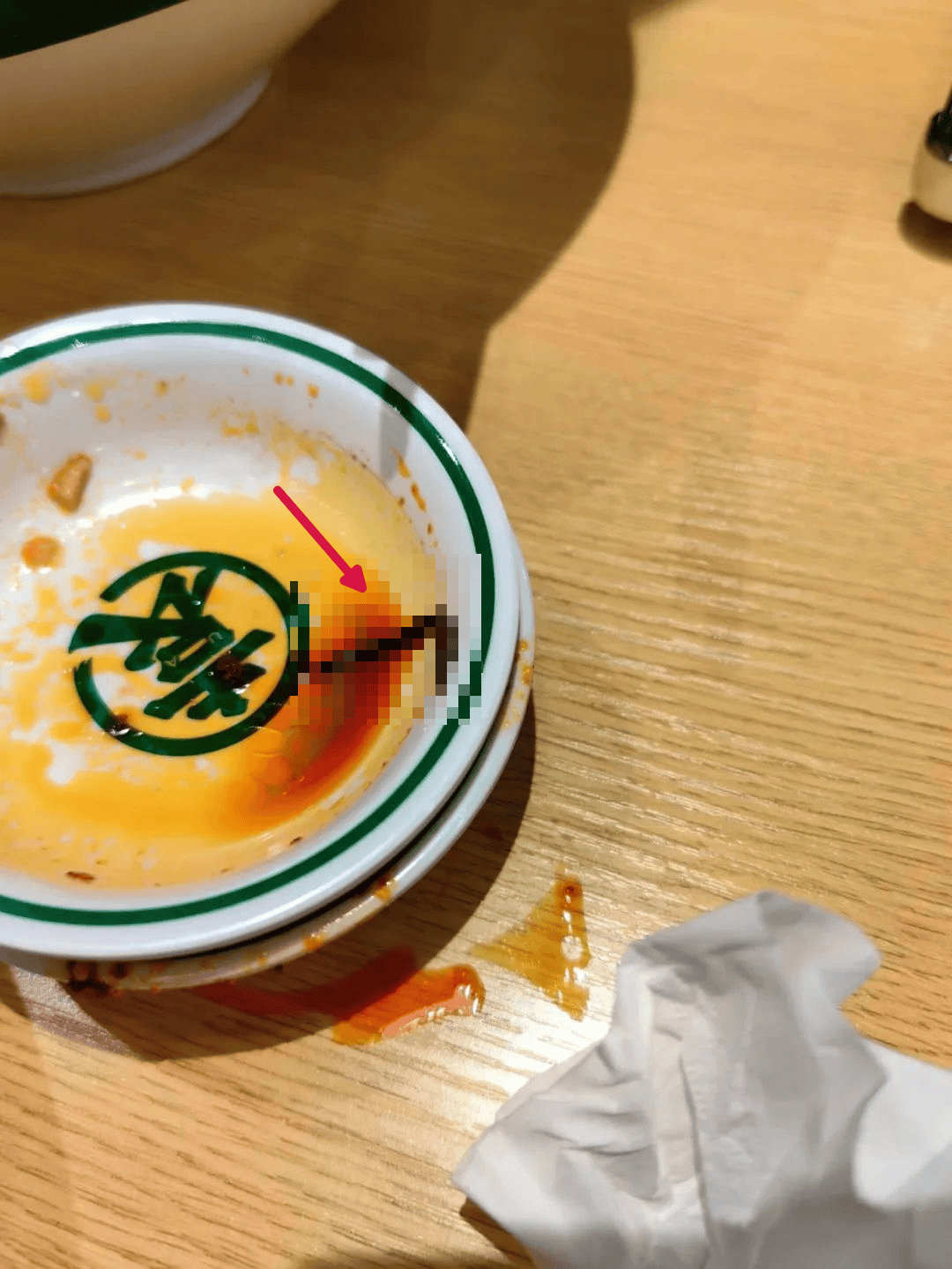 知名餐饮回应:确实是蚯蚓<strong></p>
<p>目标理财</strong>,将严格整顿!