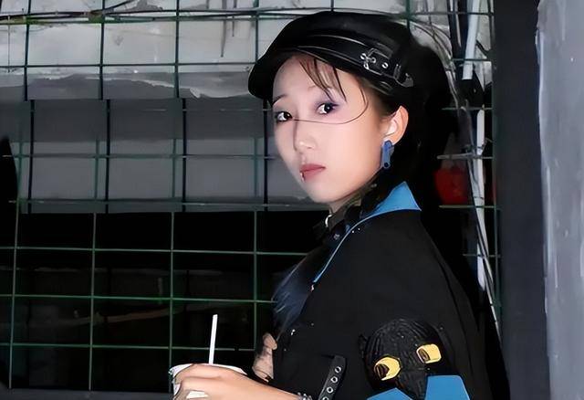17岁少女神似林黛玉<strong></p>
<p>白领理财</strong>，艺考惊艳评委，网友惊呼：陈晓旭重生！
