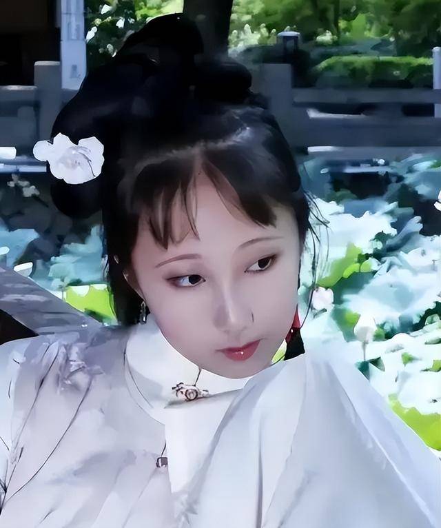 17岁少女神似林黛玉<strong></p>
<p>白领理财</strong>，艺考惊艳评委，网友惊呼：陈晓旭重生！