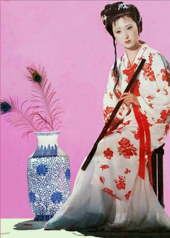 17岁少女神似林黛玉<strong></p>
<p>白领理财</strong>，艺考惊艳评委，网友惊呼：陈晓旭重生！