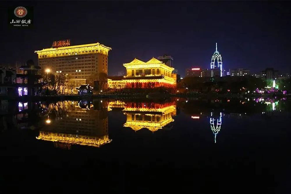 山西饭店上热搜<strong></p>
<p>理财翻译</strong>！网友：啥？你们平时都搁这儿吃饭？