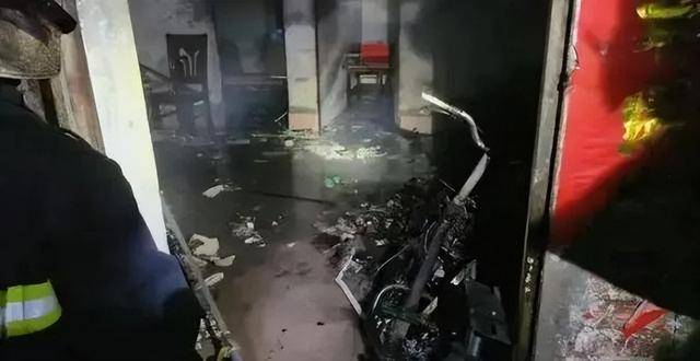 18秒飙到900℃<strong></p>
<p>理财 翻译</strong>！杭州人赶紧自查：不准入户！不准入户！不准入户！