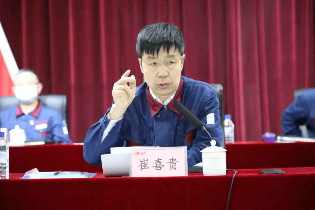 “老上级”落马同一天<strong></p>
<p>理财小程序</strong>，陆明春被查