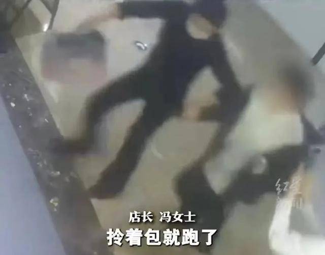 上海两女子吃159元自助<strong></p>
<p>余额宝投资理财</strong>，偷偷“打包”近400元菜品