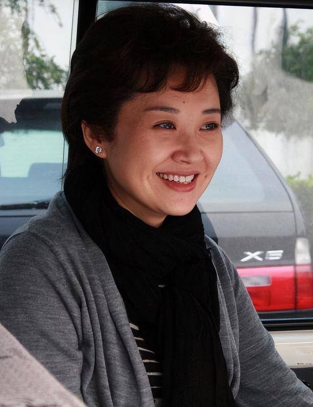 事实证明<strong></p>
<p>余额宝投资理财</strong>，55岁“无人敢娶”的许晴，才是真正的人间清醒！