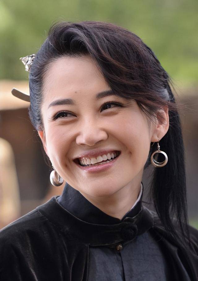 事实证明<strong></p>
<p>余额宝投资理财</strong>，55岁“无人敢娶”的许晴，才是真正的人间清醒！