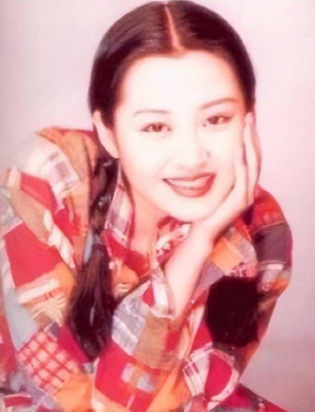 事实证明<strong></p>
<p>余额宝投资理财</strong>，55岁“无人敢娶”的许晴，才是真正的人间清醒！