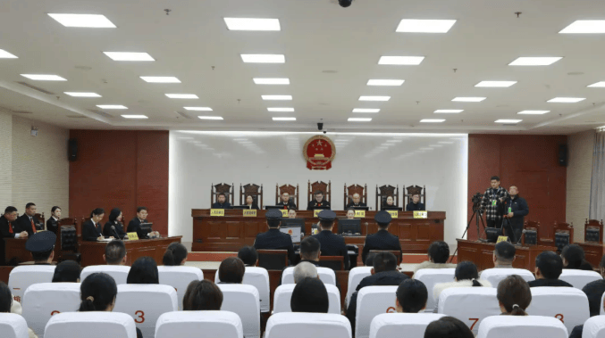 杀害女法官凶手获死刑<strong></p>
<p>余额宝投资理财</strong>，用正义判决止息暴力挑衅 | 新京报快评