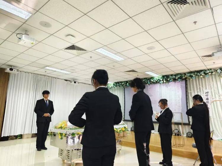 高考601分读殡葬<strong></p>
<p>余额宝投资理财</strong>？“冷门”专业“火了”