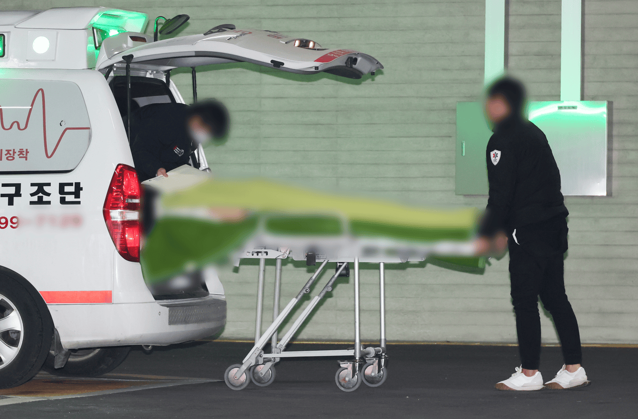 韩国空难两名幸存者：33岁空少恐全身瘫痪<strong></p>
<p>理财的内容</strong>，空姐脚踝和头部受伤