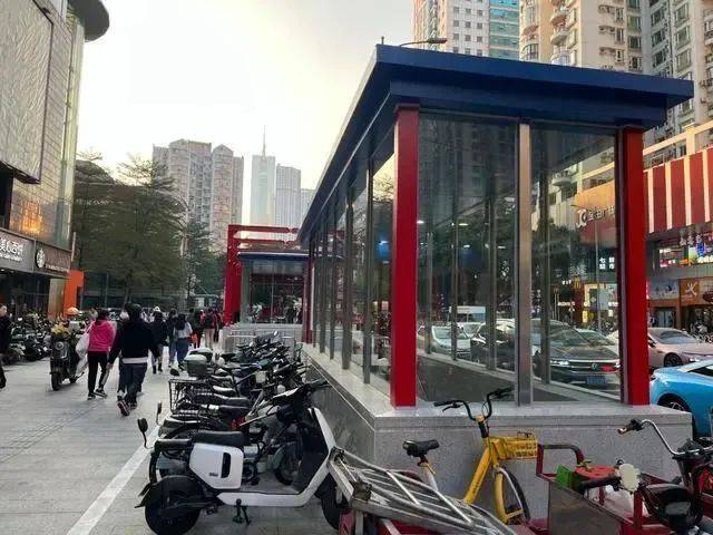 广州出现“超迷你”地铁口<strong></p>
<p>理财投资可靠吗</strong>，仅容两人并排走