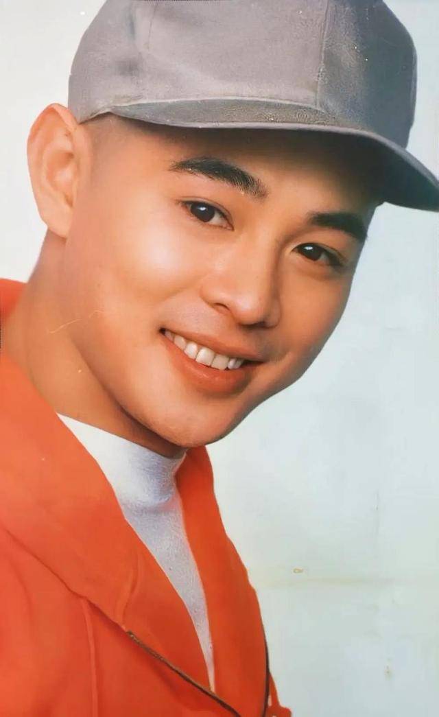李连杰:后事一切从简<strong></p>
<p>个人理财方案</strong>，不用立碑也不用办丧事，树葬海葬都可以