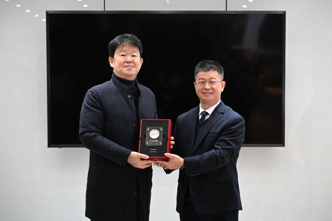 超1000辆<strong></p>
<p>个人理财方案</strong>！比亚迪电动大巴这一国家交付破纪录