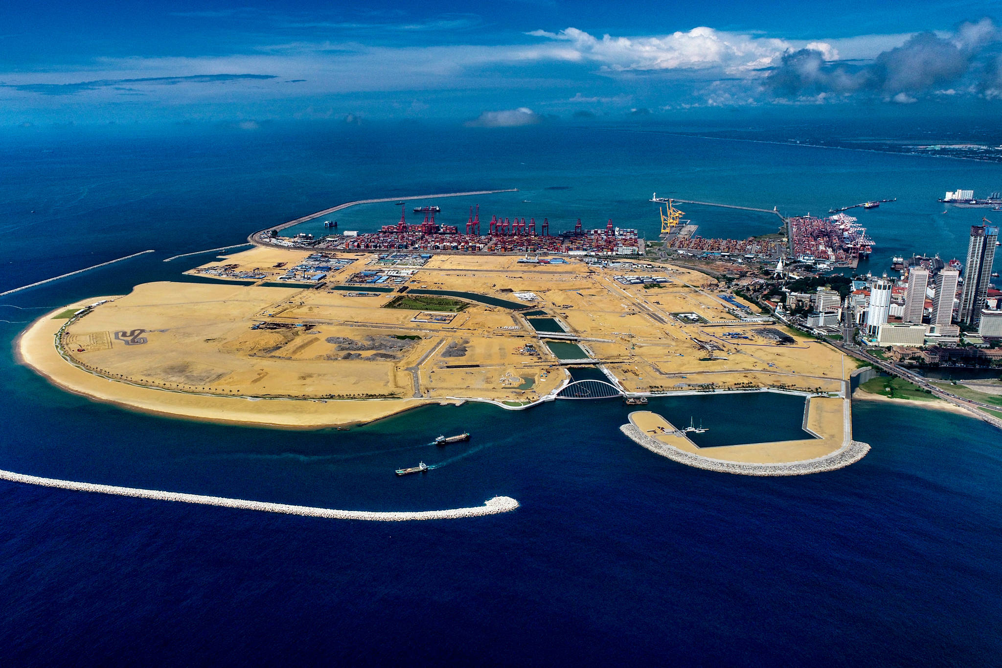 列国鉴·斯里兰卡丨记者观察：新总统访华<strong></p>
<p>最高理财</strong>，斯里兰卡冀斯中关系取得新进展