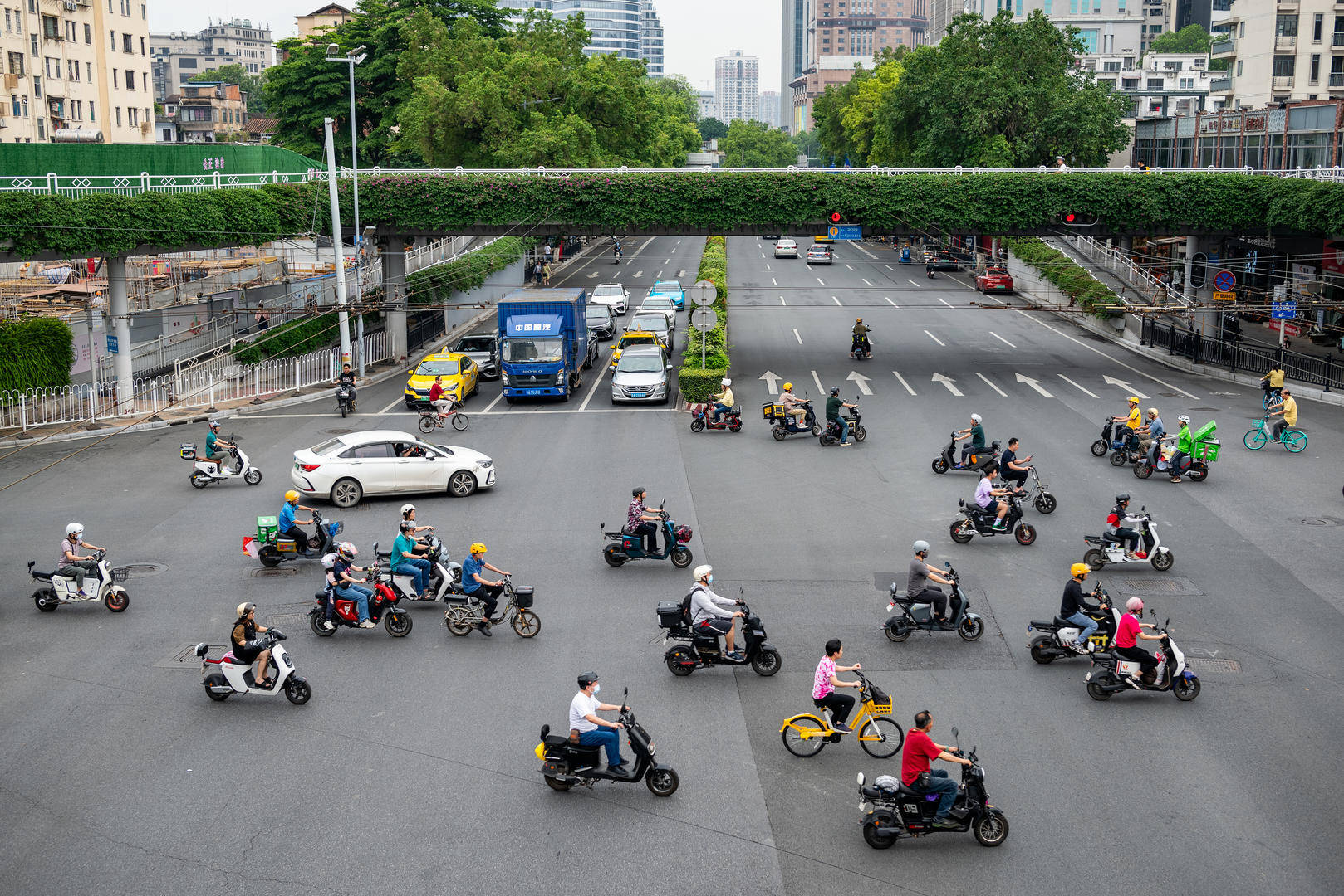 因20元电动自行车罚款<strong></p>
<p>分红理财</strong>，广州一女子将市政府告上法庭 需求与治理如何两全？