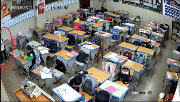 8岁女生教室内遭多名同学欺凌殴打<strong></p>
<p>投资理财怎样</strong>，班主任在讲台低头改作业