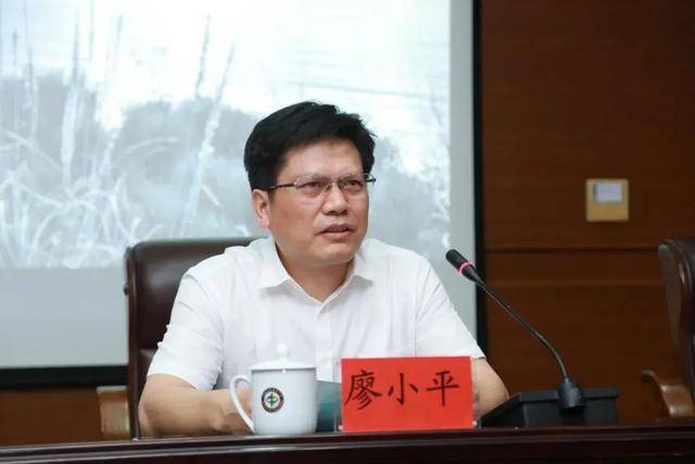 曾“搭班子”的大学党委书记、校长<strong></p>
<p>理财产品公司</strong>，双双被查！