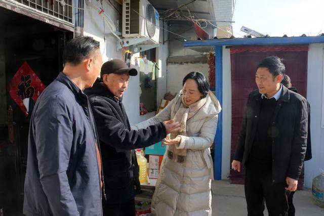 “会”声绘色丨专访周口市人大代表薛华杰：多管齐下 为 “少年的<strong></p>
<p>微信理财零钱</strong>他” 撑起保护伞