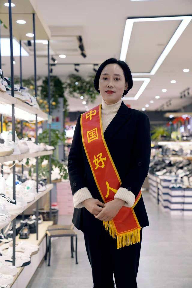 “会”声绘色丨专访周口市人大代表薛华杰：多管齐下 为 “少年的<strong></p>
<p>微信理财零钱</strong>他” 撑起保护伞