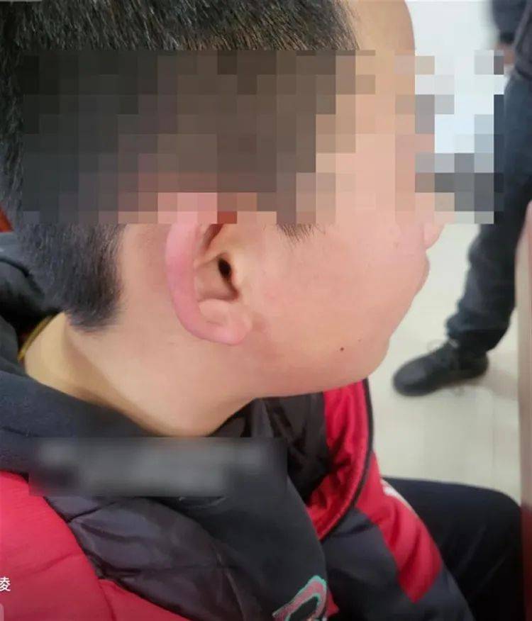 小学老师带儿子闯教室殴打学生？山西怀仁市教育局：停职<strong></p>
<p>理财通把</strong>，相关领导被处分