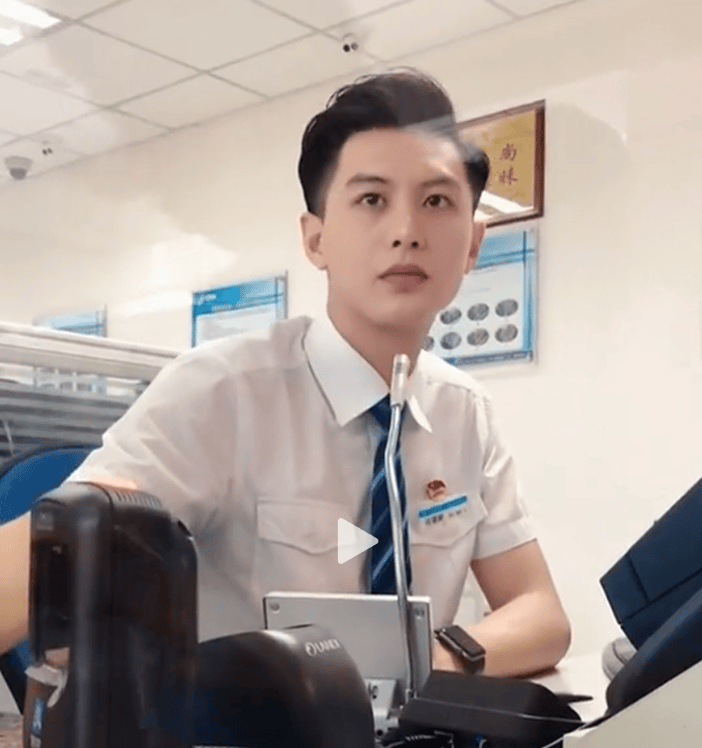 “顶流”演员被曝出轨塌房<strong></p>
<p>银行理财产品</strong>！于正紧急换角！